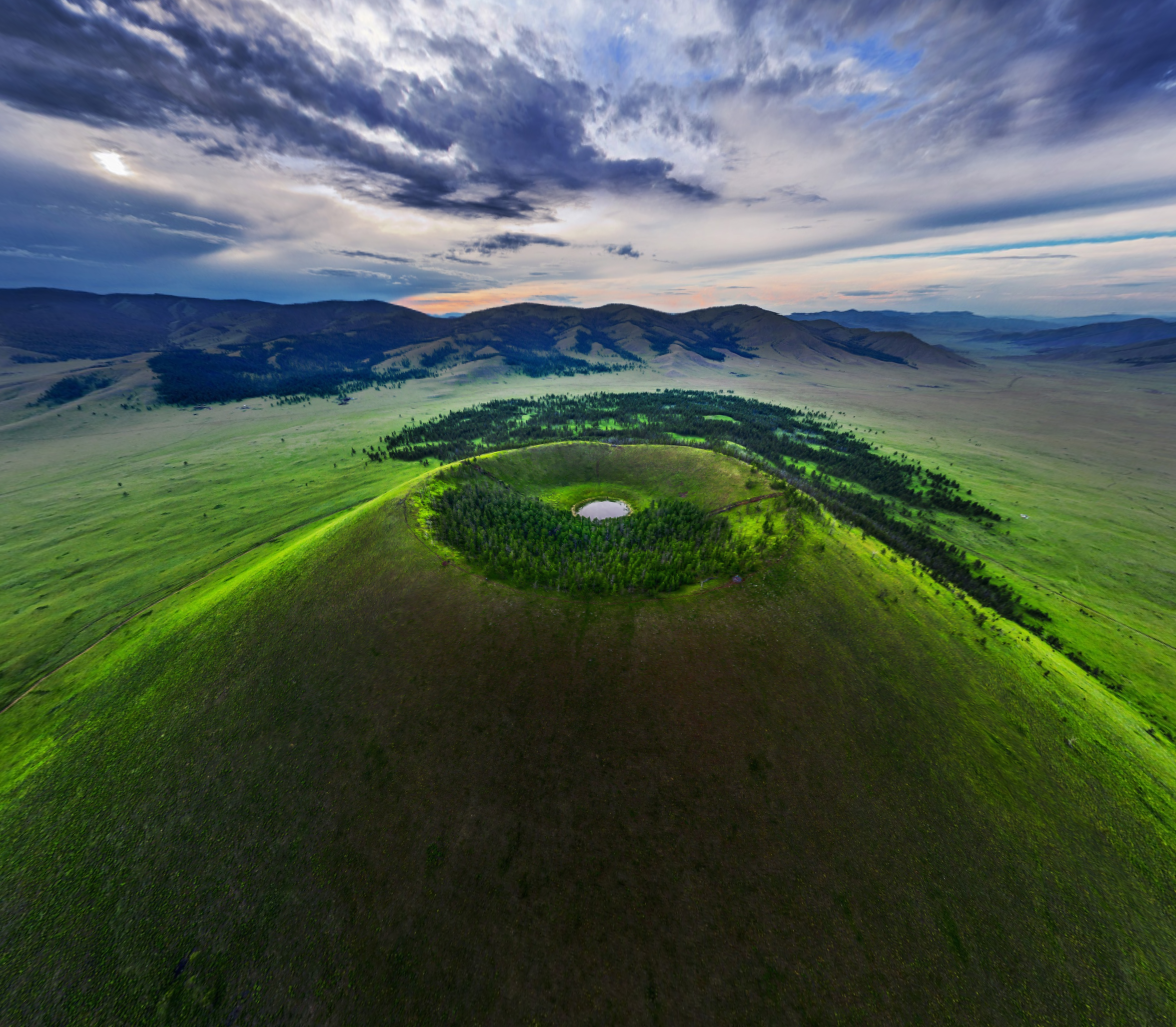 올란바타르 - 볼강 - 오랑 터거 화산 분화구