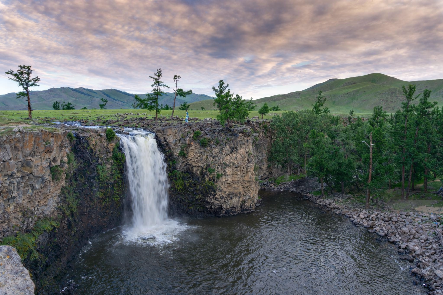 Elsen Tasarkhai - Orkhon Waterfall