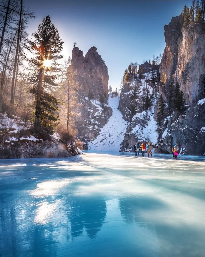 자르갈란트 강 - 도트 샘 - 무릉 도시